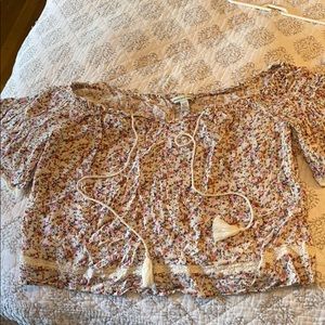 Flowy off the shoulder American eagle top